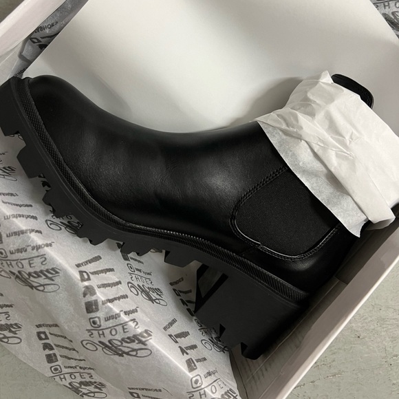 LAST PAIR! Giana Gem Ankle Boots - Picture 5 of 7